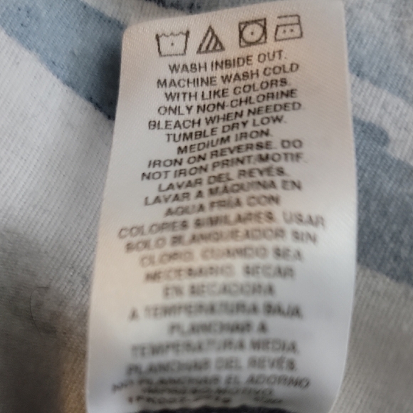 3 for $15 item🎉Stylish Kids Long Sleeve Tee with 'Pinch Proof' Graphic - Picture 5 of 5